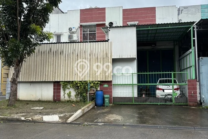 Unit Gudang disewakan di BSD Tangerang Selatan dengan LT 360m2 / LB 300m2 Unit Gudang disewakan di BSD Tangerang Selatan dengan LT 360m2 / LB 300m2