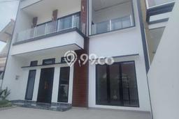 Siap Huni Rumah Mewah 4 Kamar di BSD Dekat ke Mana Pun Siap Huni Rumah Mewah 4 Kamar di BSD Dekat ke Mana Pun