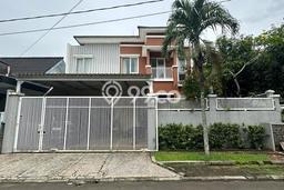 Dijual Rumah Premium dengan Fasilitas Sekitar Komplit di BSD, Tangerang Selatan Dijual Rumah Premium dengan Fasilitas Sekitar Komplit di BSD, Tangerang Selatan