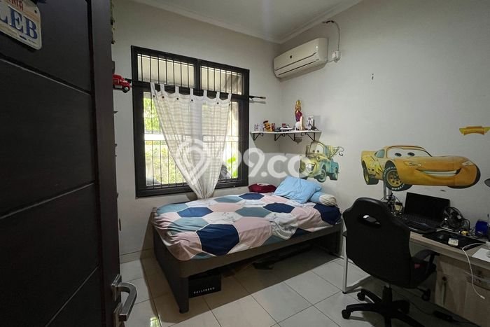 Rumah Modern 4 KT di Villa Melati Mas Tangerang Selatan Unfurnished Rumah Modern 4 KT di Villa Melati Mas Tangerang Selatan Unfurnished