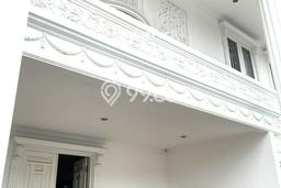 Hunian Mewah Dijual LT 929m2 di Kebayoran Lama, Jakarta Selatan Hunian Mewah Dijual LT 929m2 di Kebayoran Lama, Jakarta Selatan