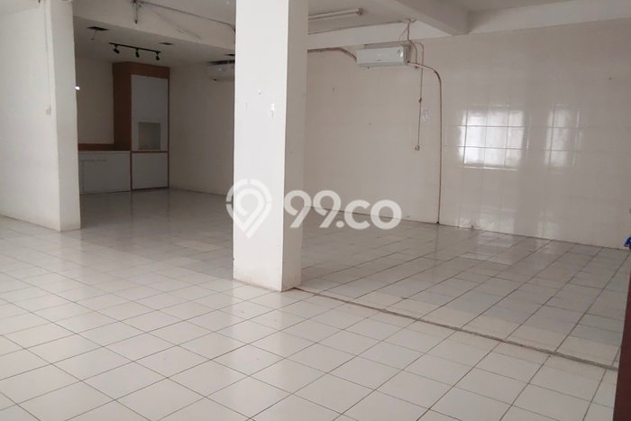 Ruko Disewakan di Area Ramai Kebon Jeruk, Jakarta Barat Ruko Disewakan di Area Ramai Kebon Jeruk, Jakarta Barat