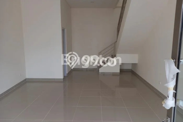 Ruko Komersial Dijual di Kelapa Dua Tangerang LT 44m2 & LB 88m2 Ruko Komersial Dijual di Kelapa Dua Tangerang LT 44m2 & LB 88m2