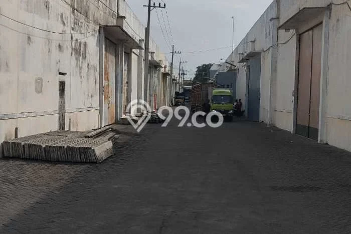 Gudang Disewakan di Area Ramai Benowo, Surabaya Gudang Disewakan di Area Ramai Benowo, Surabaya