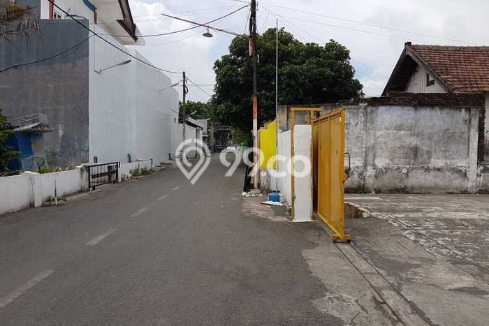 Gudang di Waru, Luas 736m2m², Kawasan Bisnis, Ramai Gudang di Waru, Luas 736m2m², Kawasan Bisnis, Ramai
