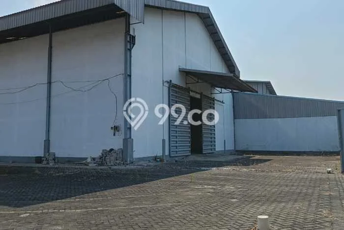 KAWASAN KOMERSIAL! Gudang Disewakan Kawasan Benowo, Luas 3400m2m², Lokasi Strategis KAWASAN KOMERSIAL! Gudang Disewakan Kawasan Benowo, Luas 3400m2m², Lokasi Strategis