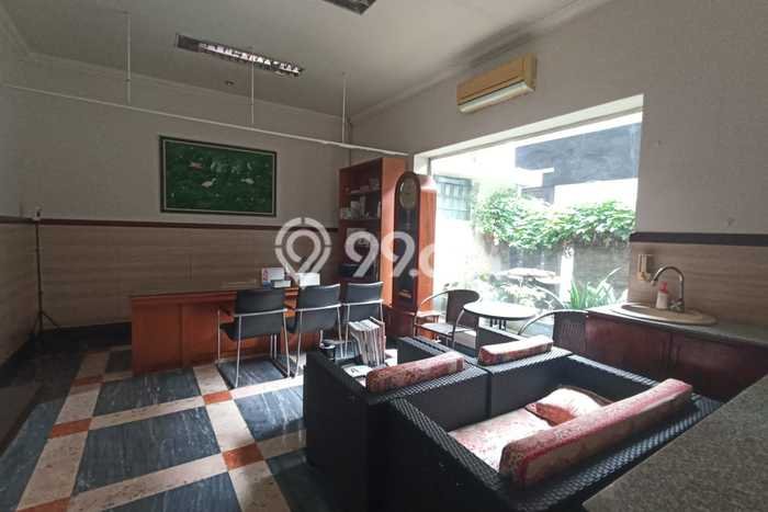 Hunian Modern Untuk Disewakan di Surabaya Kota Surabaya 5 KT & 3 KM Hunian Modern Untuk Disewakan di Surabaya Kota Surabaya 5 KT & 3 KM