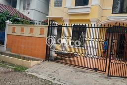 UNIT TERBATAS! Rumah di Taman Palem, 4 KT, Luas 160m² LB 250m² UNIT TERBATAS! Rumah di Taman Palem, 4 KT, Luas 160m² LB 250m²