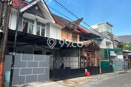 SIAP HUNI! Rumah Strategis di Taman Palem, LT 120m² Bangunan 220m² SIAP HUNI! Rumah Strategis di Taman Palem, LT 120m² Bangunan 220m²