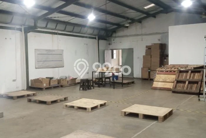 Disewakan Gudang komersial di Penjaringan luas bangunan 250m2 Disewakan Gudang komersial di Penjaringan luas bangunan 250m2