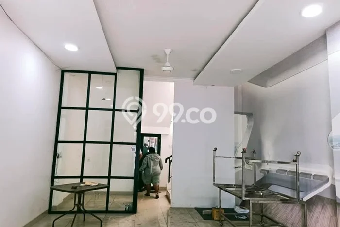 Unit Komersial Disewakan di Jakarta Barat Area Strategis Harga Kompetitif Unit Komersial Disewakan di Jakarta Barat Area Strategis Harga Kompetitif