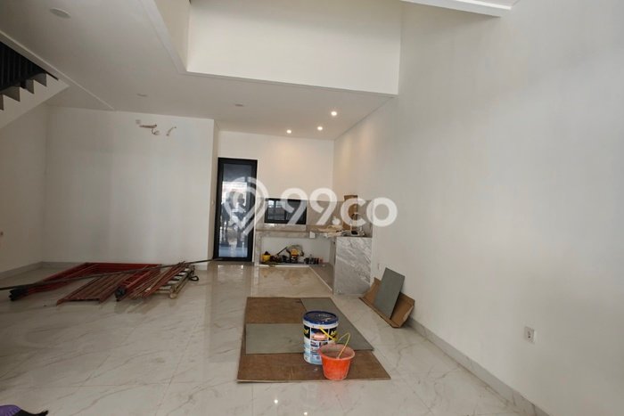 Rumah Elit Modern Tanpa Renovasi di Kalideres Jakarta Barat Rumah Elit Modern Tanpa Renovasi di Kalideres Jakarta Barat