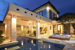 Hunian Elit LB 250m2 Siap Pakai Desain Elegan di Seminyak, Badung Hunian Elit LB 250m2 Siap Pakai Desain Elegan di Seminyak, Badung