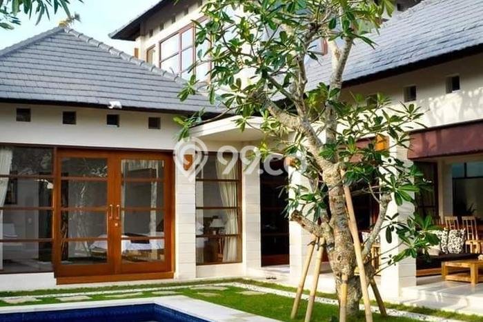 Hunian Elit LB 250m2 Siap Pakai Desain Elegan di Seminyak, Badung Hunian Elit LB 250m2 Siap Pakai Desain Elegan di Seminyak, Badung
