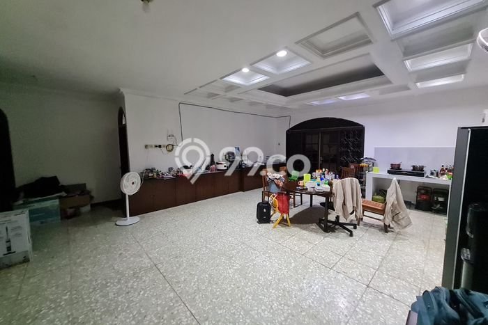 For Sale! Premium House LT 325m2 Desain Elegan di Tomang For Sale! Premium House LT 325m2 Desain Elegan di Tomang