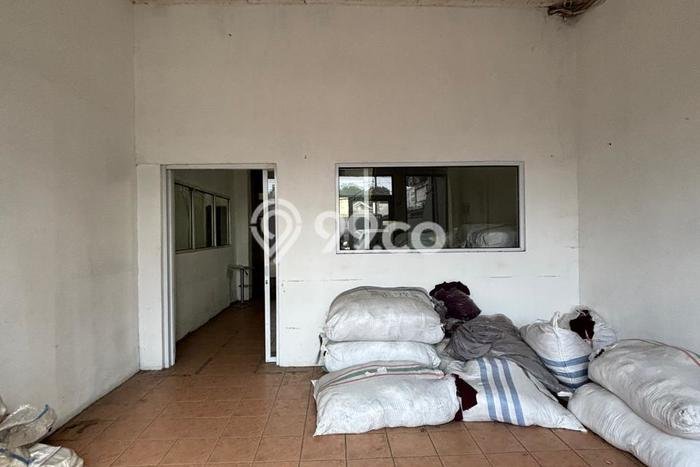 Area Ramai! Ruko Dijual di Kosambi untuk Bisnis Luas Bangunan 900m2 Area Ramai! Ruko Dijual di Kosambi untuk Bisnis Luas Bangunan 900m2