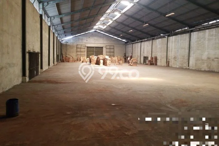 Gudang Disewa di Jakarta Utara dengan LB 1080m2 Area Komersial Ramai Gudang Disewa di Jakarta Utara dengan LB 1080m2 Area Komersial Ramai