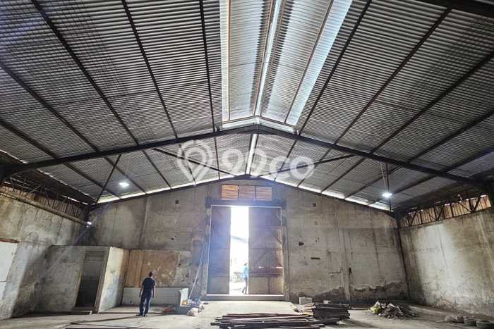 Gudang Disewa di Jakarta Barat dengan LB 630m2 Area Komersial Ramai Gudang Disewa di Jakarta Barat dengan LB 630m2 Area Komersial Ramai