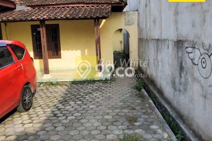 For Sale Rumah 8 Kamar Lokasi Ideal Nyaman dan Strategis di Sukarame For Sale Rumah 8 Kamar Lokasi Ideal Nyaman dan Strategis di Sukarame