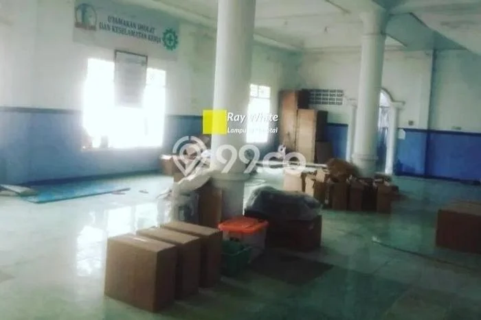 LOKASI STRATEGIS! Pabrik Kawasan Metro Pusat, Luas 1250m2m², Akses Utama LOKASI STRATEGIS! Pabrik Kawasan Metro Pusat, Luas 1250m2m², Akses Utama