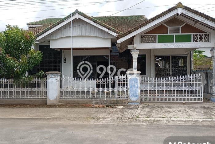 Rumah LT 425m2m² Dekat dengan Akses Transportasi, Bandar Lampung - Harga Terjangkau Rumah LT 425m2m² Dekat dengan Akses Transportasi, Bandar Lampung - Harga Terjangkau
