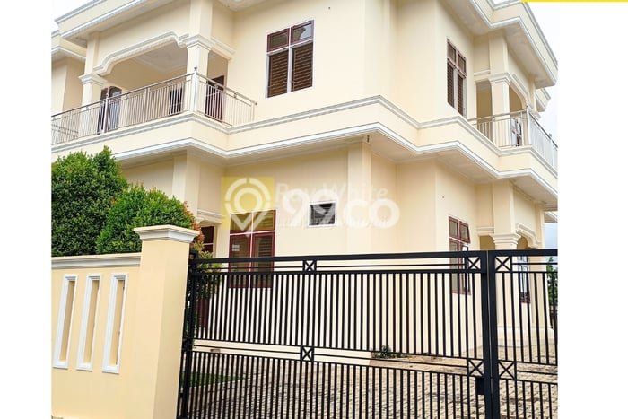 Dijual Rumah 8 Kamar Lokasi Ideal Nyaman dan Strategis di Tanjung Karang Barat Dijual Rumah 8 Kamar Lokasi Ideal Nyaman dan Strategis di Tanjung Karang Barat
