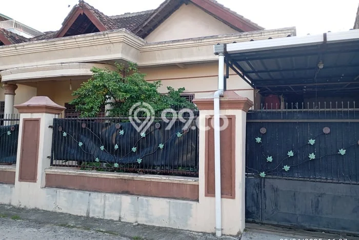 BEST OFFER! Rumah Siap Huni di Tanjung Karang Barat, Luas 300m2m² Bangunan 351m2m² BEST OFFER! Rumah Siap Huni di Tanjung Karang Barat, Luas 300m2m² Bangunan 351m2m²