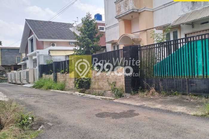 Rumah Strategis Modern Lb 169m2 di Kedaton, Bandar Lampung Rumah Strategis Modern Lb 169m2 di Kedaton, Bandar Lampung