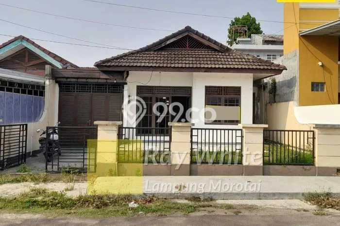 Jual Rumah Bagus Siap Huni LB 180m2 di Way Halim, Bandar Lampung Jual Rumah Bagus Siap Huni LB 180m2 di Way Halim, Bandar Lampung