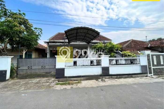 Dijual Rumah 3 Kamar Lokasi Ideal Bagus dan Strategis di Tanjung Karang Timur Dijual Rumah 3 Kamar Lokasi Ideal Bagus dan Strategis di Tanjung Karang Timur