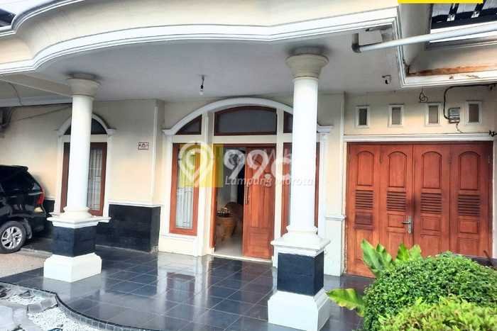 Hunian Cantik Modern Lb 150m2 di Tanjung Karang Pusat, Bandar Lampung Hunian Cantik Modern Lb 150m2 di Tanjung Karang Pusat, Bandar Lampung
