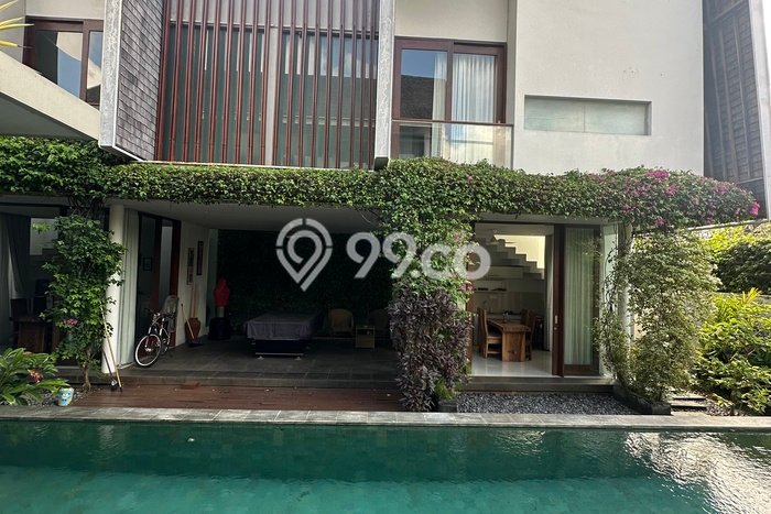 Kesempatan Langka! Vila Kawasan , Dimensi 401m2m², Lokasi Strategis akses ke beragam fasilitas Kesempatan Langka! Vila Kawasan , Dimensi 401m2m², Lokasi Strategis akses ke beragam fasilitas