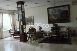 Disewakan Rumah Bagus di Kebayoran Baru Harga Rp 550 Juta/ Tahun Disewakan Rumah Bagus di Kebayoran Baru Harga Rp 550 Juta/ Tahun