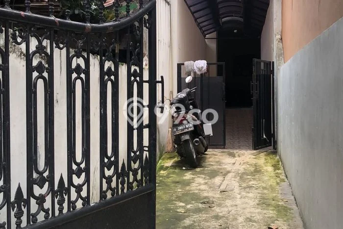 Kost untuk Dijual di Radio Dalam Punya 13 Kamar Kost untuk Dijual di Radio Dalam Punya 13 Kamar