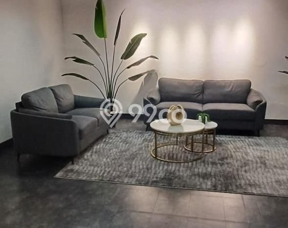 Sewa Rumah Nyaman LT 500m2 / LB 382m2 di Pakubuwono, Jakarta Selatan Sewa Rumah Nyaman LT 500m2 / LB 382m2 di Pakubuwono, Jakarta Selatan