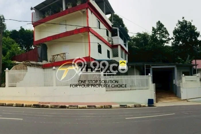 Rumah Mewah Akses Strategis di Batam Semi Furnished Rumah Mewah Akses Strategis di Batam Semi Furnished