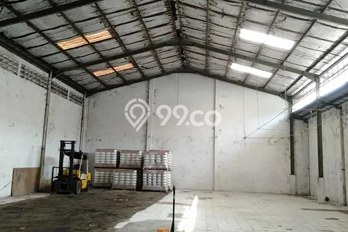 Unit Gudang Disewakan di Holis Cigondewah di Area Ramai & Strategis Unit Gudang Disewakan di Holis Cigondewah di Area Ramai & Strategis