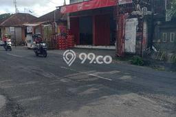Bisa KPR! Rumah Strategis di Denpasar Barat, Luas 795m² Bangunan 450m² Bisa KPR! Rumah Strategis di Denpasar Barat, Luas 795m² Bangunan 450m²