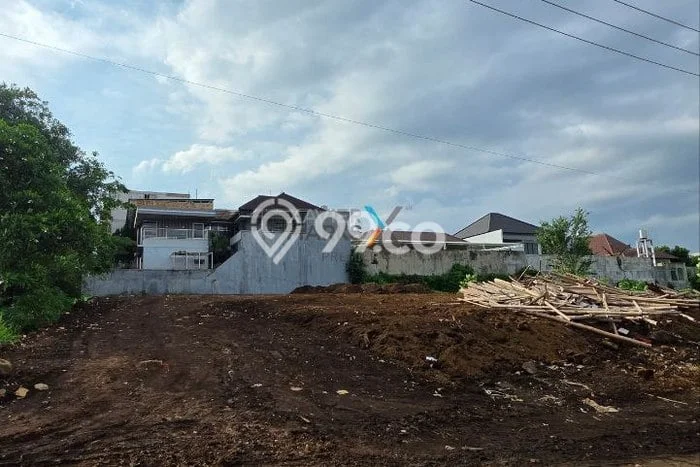 Tanah Disewakan Lokasi Malang Seluas 1000m2 Strategis dan Aman Tanah Disewakan Lokasi Malang Seluas 1000m2 Strategis dan Aman