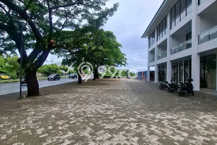 FOR SALE! Ruko di Makassar Makassar, LT 80m2, LB 195m2 FOR SALE! Ruko di Makassar Makassar, LT 80m2, LB 195m2