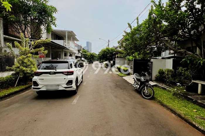 Rumah Elit Modern Siap Huni di Sektor 9-Bintaro Tangerang Selatan Rumah Elit Modern Siap Huni di Sektor 9-Bintaro Tangerang Selatan