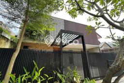 Rumah Elit Modern Siap Huni di Lebak Bulus Jakarta Selatan Rumah Elit Modern Siap Huni di Lebak Bulus Jakarta Selatan