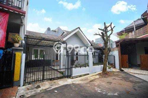 Rumah Minimalis 3 Kamar LT 193m2 di Graha Raya Rumah Minimalis 3 Kamar LT 193m2 di Graha Raya
