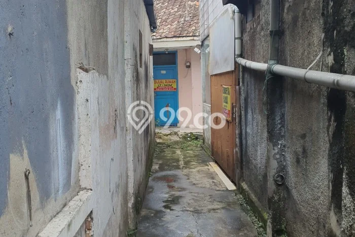 Jual Rumah Bagus Siap Huni LB 160m2 di Astanaanyar, Bandung Jual Rumah Bagus Siap Huni LB 160m2 di Astanaanyar, Bandung