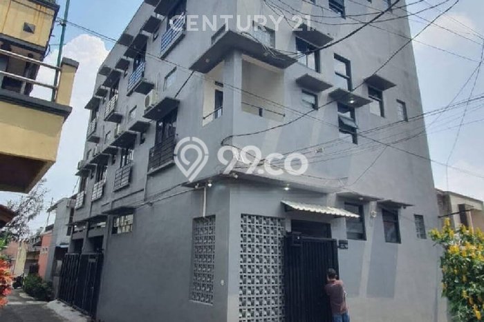 Rumah Elit LB 399m2 Siap Huni Desain Elegan di Sarijadi, Bandung Rumah Elit LB 399m2 Siap Huni Desain Elegan di Sarijadi, Bandung
