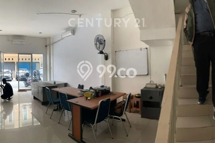 Area Ramai! Ruko Dijual di Pondokmelati untuk Bisnis Luas Bangunan 200m2 Area Ramai! Ruko Dijual di Pondokmelati untuk Bisnis Luas Bangunan 200m2