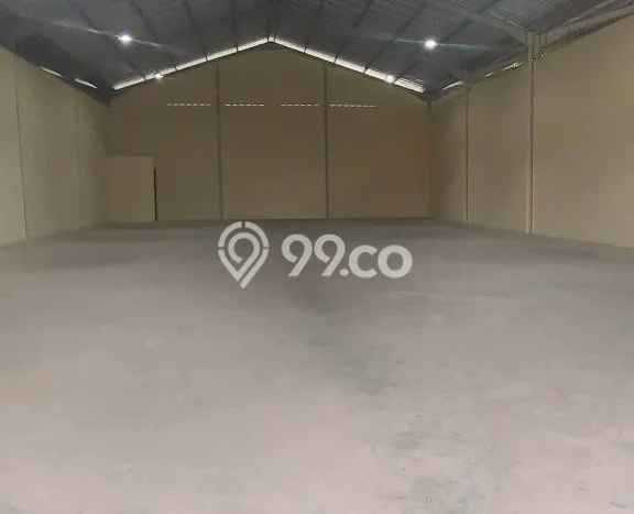 Gudang Disewa di Balikpapan dengan LB 450m2 Area Komersial Ramai Gudang Disewa di Balikpapan dengan LB 450m2 Area Komersial Ramai