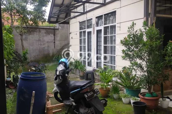 Hunian Mewah LB 440m2 Siap Pakai Desain Elegan di Cijerah, Bandung Hunian Mewah LB 440m2 Siap Pakai Desain Elegan di Cijerah, Bandung