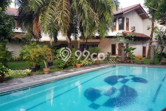 Ready to Use! Luxury House LT 1235m2 Desain Modern di Pondok Indah Ready to Use! Luxury House LT 1235m2 Desain Modern di Pondok Indah
