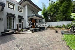 Hunian Modern Dikontrakkan 4 Kamar di Menteng Boleh Nego Hunian Modern Dikontrakkan 4 Kamar di Menteng Boleh Nego